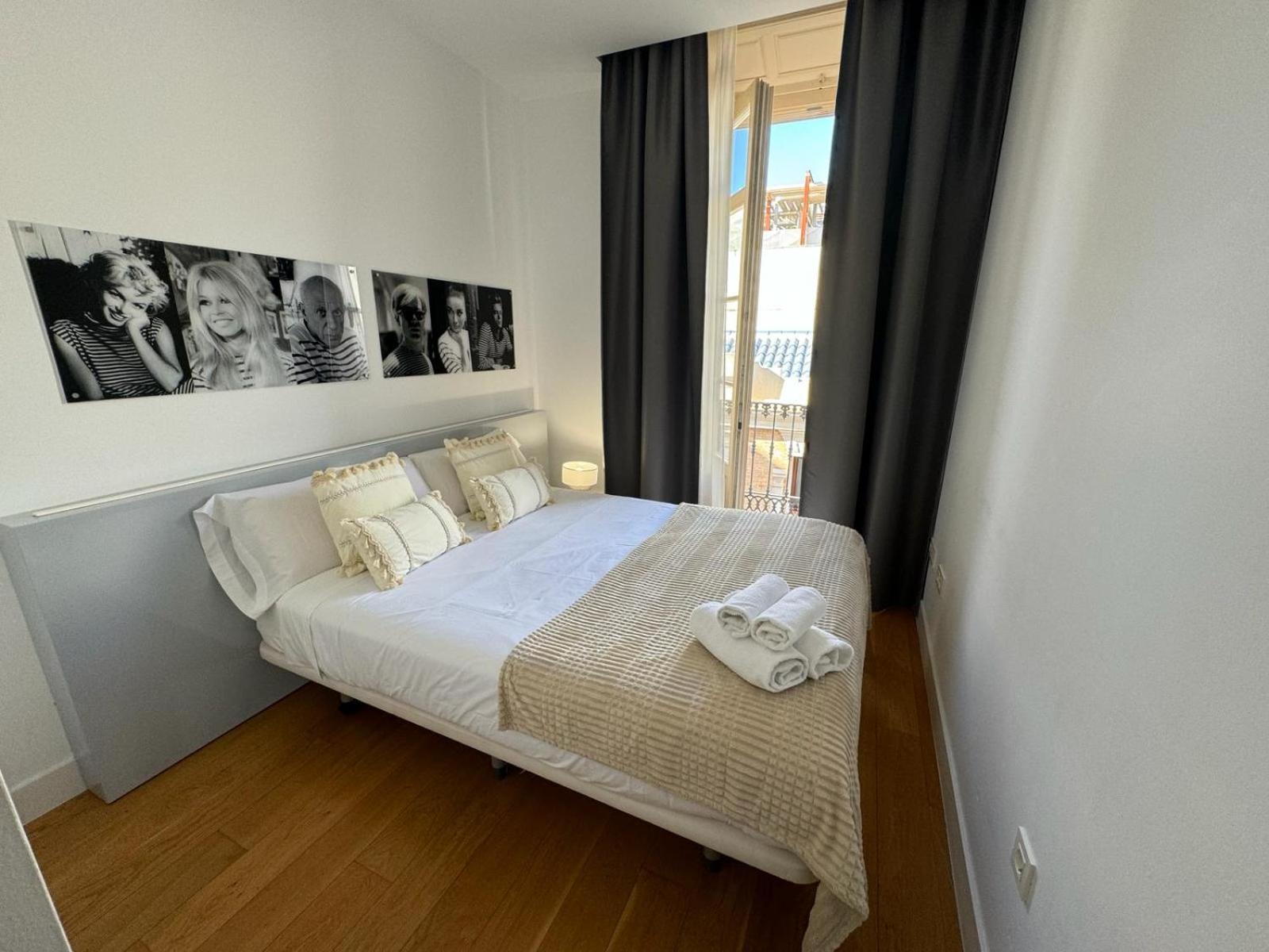 Echegaray Premium Cathedral 2 Apartment Malaga Bagian luar foto